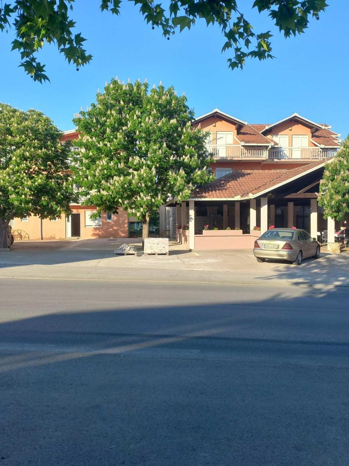 Hotel Juka à Međugorje Extérieur photo